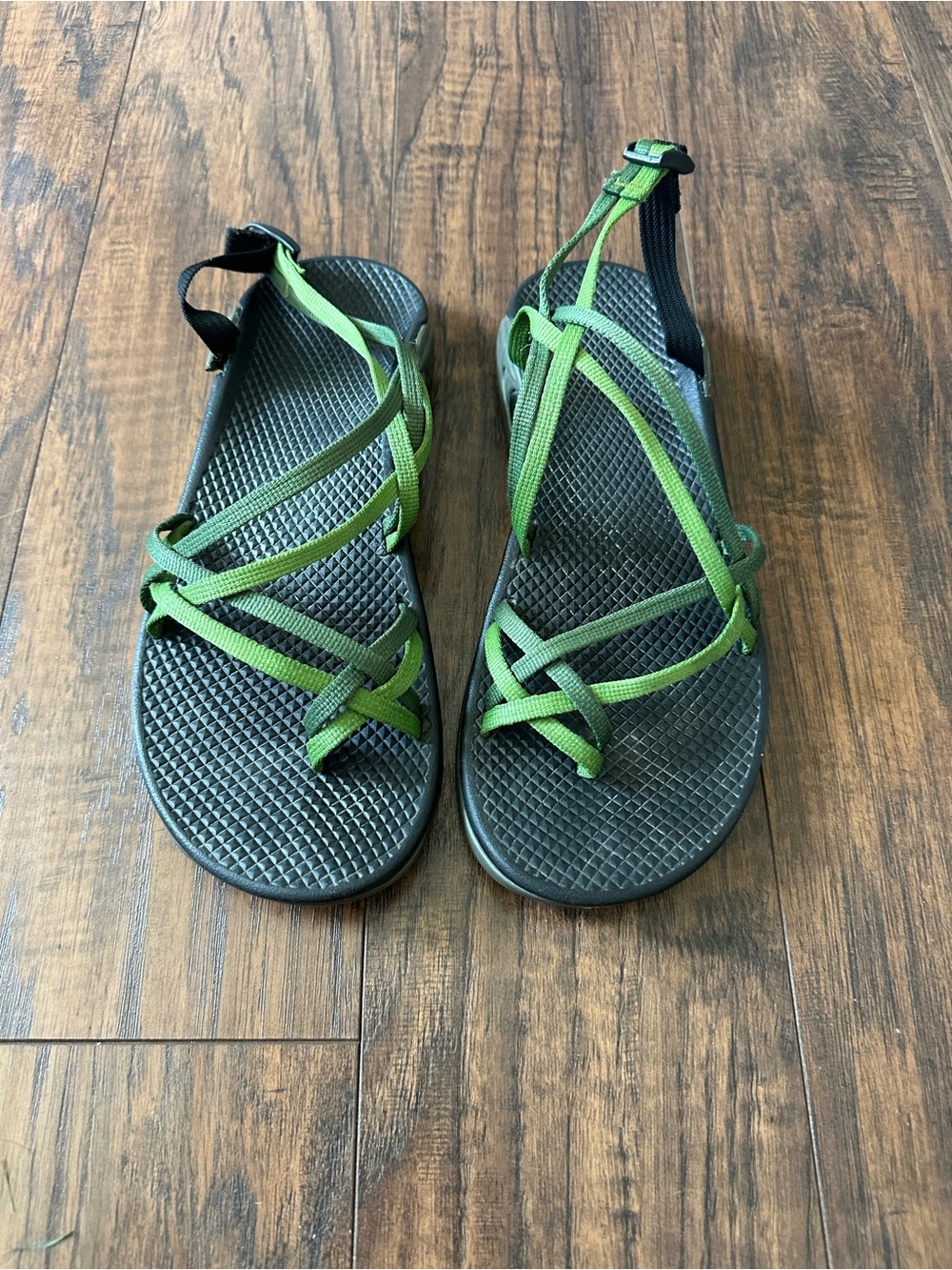 Chaco  Zong X Ecotread Green Strappy Outdoor Sandals size 9
